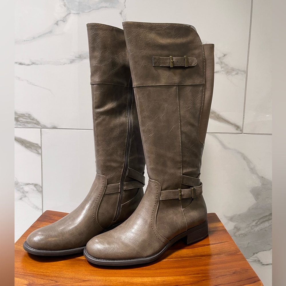 New Yuu mushroom color tall boots, size 10- never worn